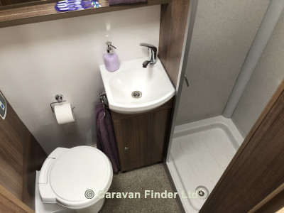 Bailey Phoenix 642 4b 2019 image