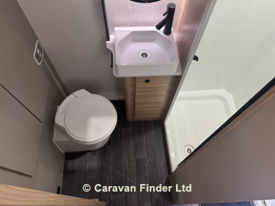 Bailey Phoenix 420 2026 (Trade) image coming soon