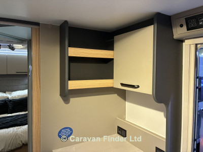 Bailey Phoenix Black Edition 640 2026 (Trade) image coming soon