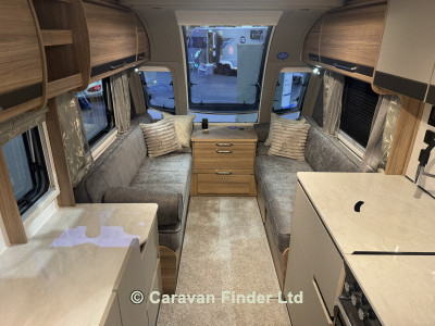 Bailey Unicorn Seville Deluxe 2026 (Trade) image coming soon