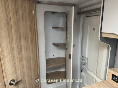 Bailey Discovery D4-2 2027 (Trade) image 