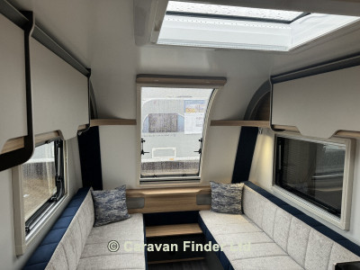 Bailey Discovery D4-2 2027 (Trade) image 