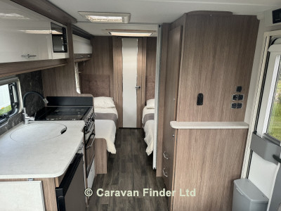 Coachman VIP 565 2025 (Trade) image coming soon