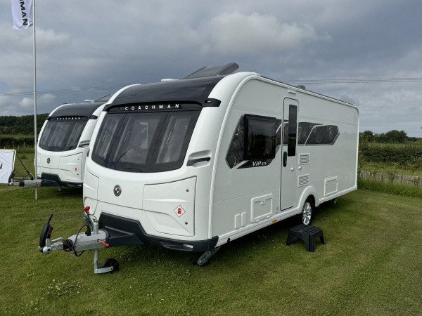 2025 Coachman VIP 575