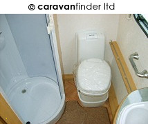 Used Lunar Quasar 462 2007 touring caravan Image