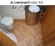 Used Lunar Clubman 475 CK 2008 touring caravan Image