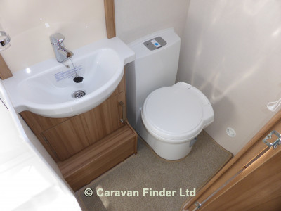 Lunar Lexon 590 2015 (Trade) image coming soon