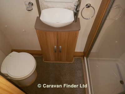 Lunar Quasar 554 4b 2019 image