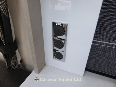 Sterling Continental 580 2015 (Trade) image coming soon