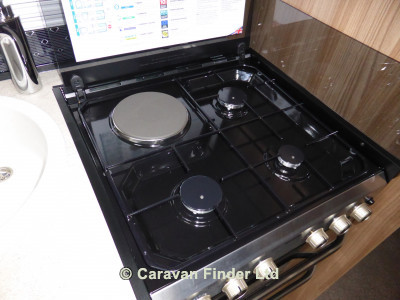 Swift Challenger 645 Lux Pack 4b 2019 image