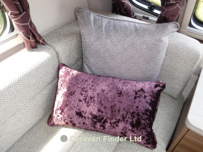 Swift Challenger X 835 Lux  Pack 4b 2020 image