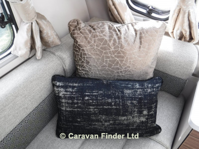 Swift Eccles X 835 Lux Pack 4b 2020 image