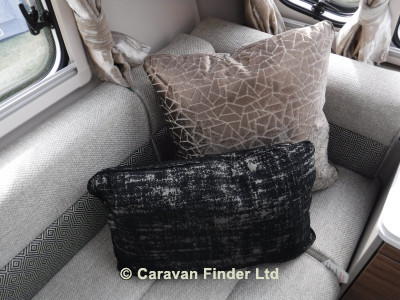 Swift Eccles X 865 Lux Pack 4b 2020 image