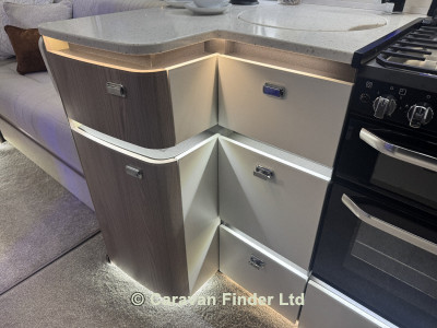 Swift Elegance Grande 845 2027 (Trade) image 